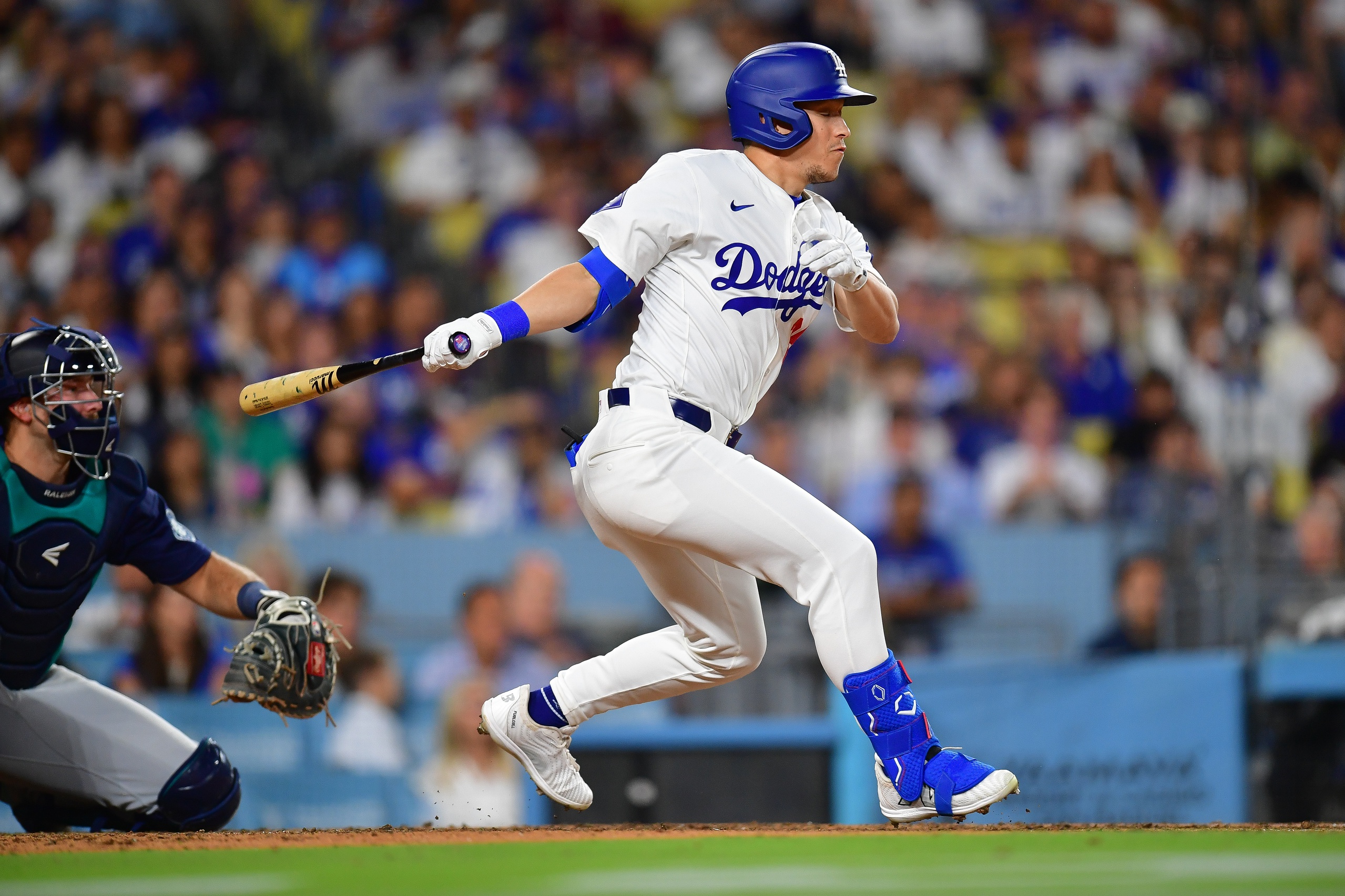 Edman debuts in CF for Dodgers